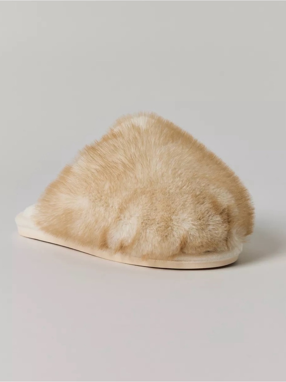 Steve Madden Cream Poof Faux Fur Mule Slippers New in Box - Picture 3 of 10